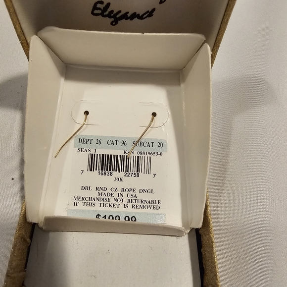 Like New 10KT Gold Cubic Zirconia Earrings - Picture 3 of 3